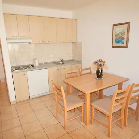Apartment Beachfront Tamarix Posedarje