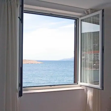 Apartment Beachfront Tamarix *
