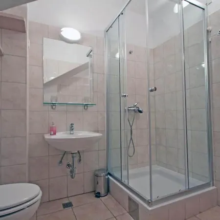 Beachfront Tamarix Διαμέρισμα Posedarje