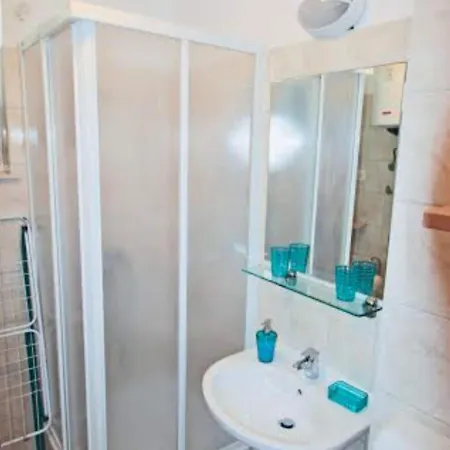 Διαμέρισμα Beachfront Tamarix Posedarje