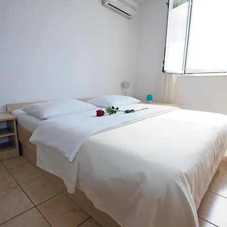 Beachfront Tamarix Διαμέρισμα *